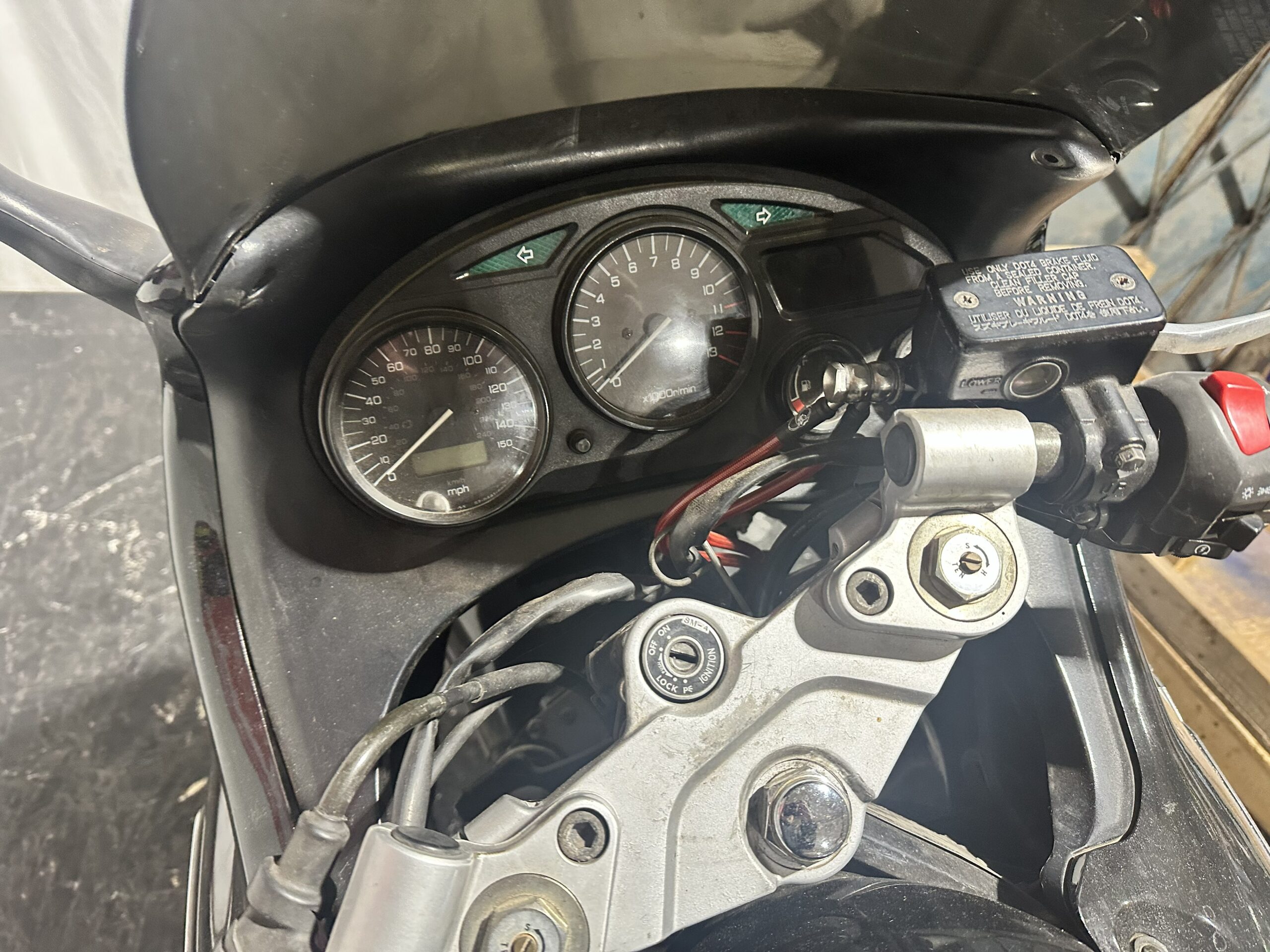 1999 Suzuki GSX-F 600 original motorcycle photograph S1