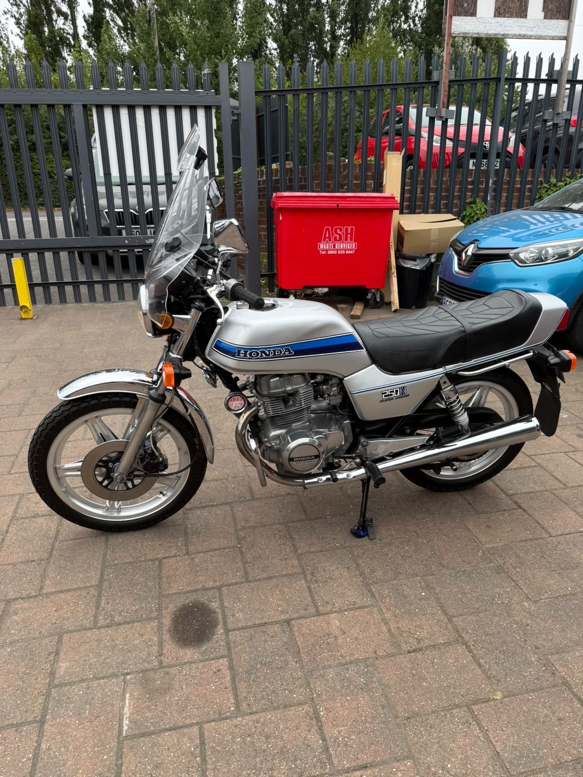 1979 Honda CB250N Superdream gallery photograph 8E05E05F