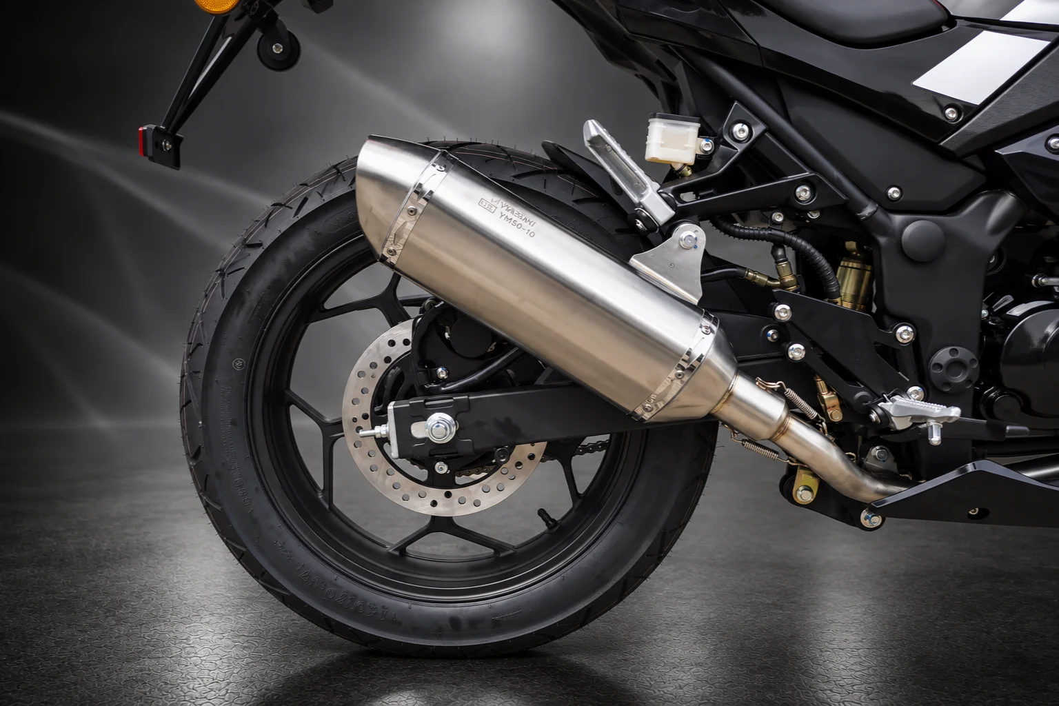 Yamasaki YM50-10 Black Red Exhaust