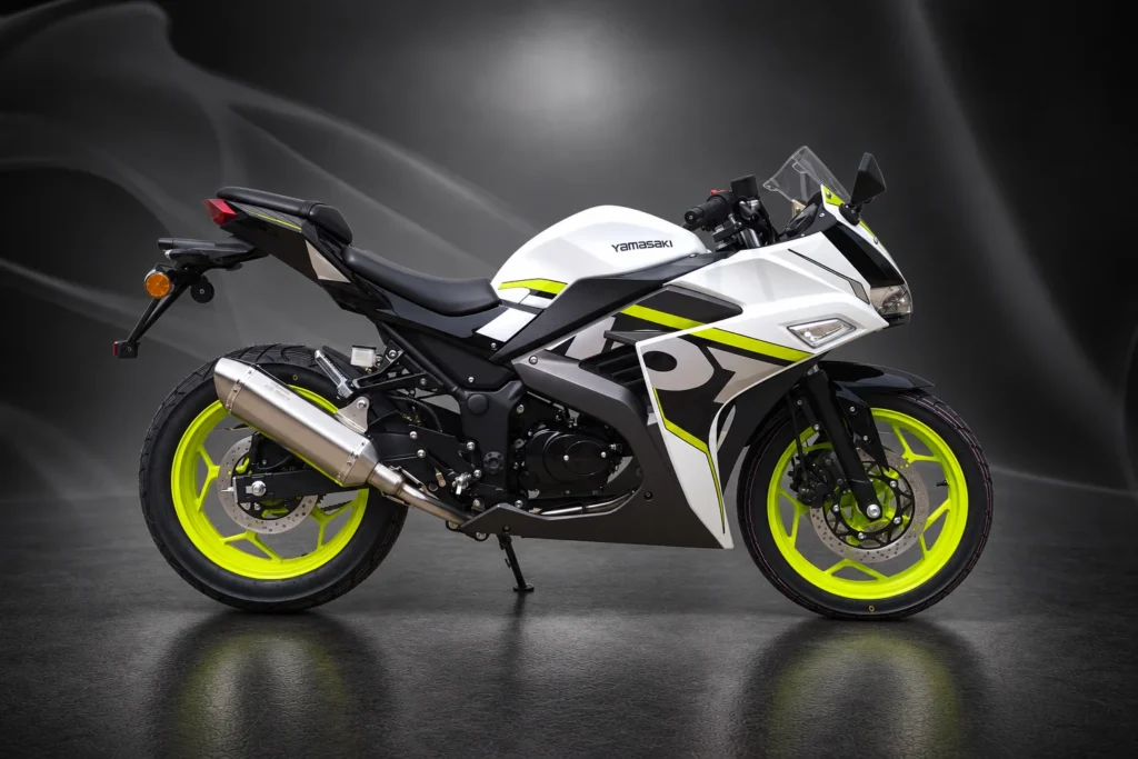Yamasaki YM50-10 White Black Lime Hero